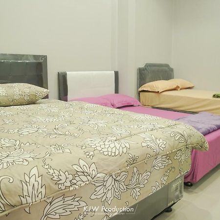 M Stay Guest House Jogja ยอกยาการ์ตา ภายนอก รูปภาพ